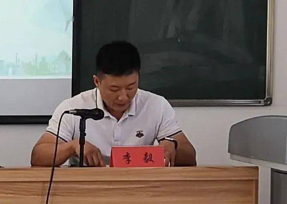 鹤庆团县委共同承办的"大理之问"创业青年研讨班"宾鹤"专场)在宾川