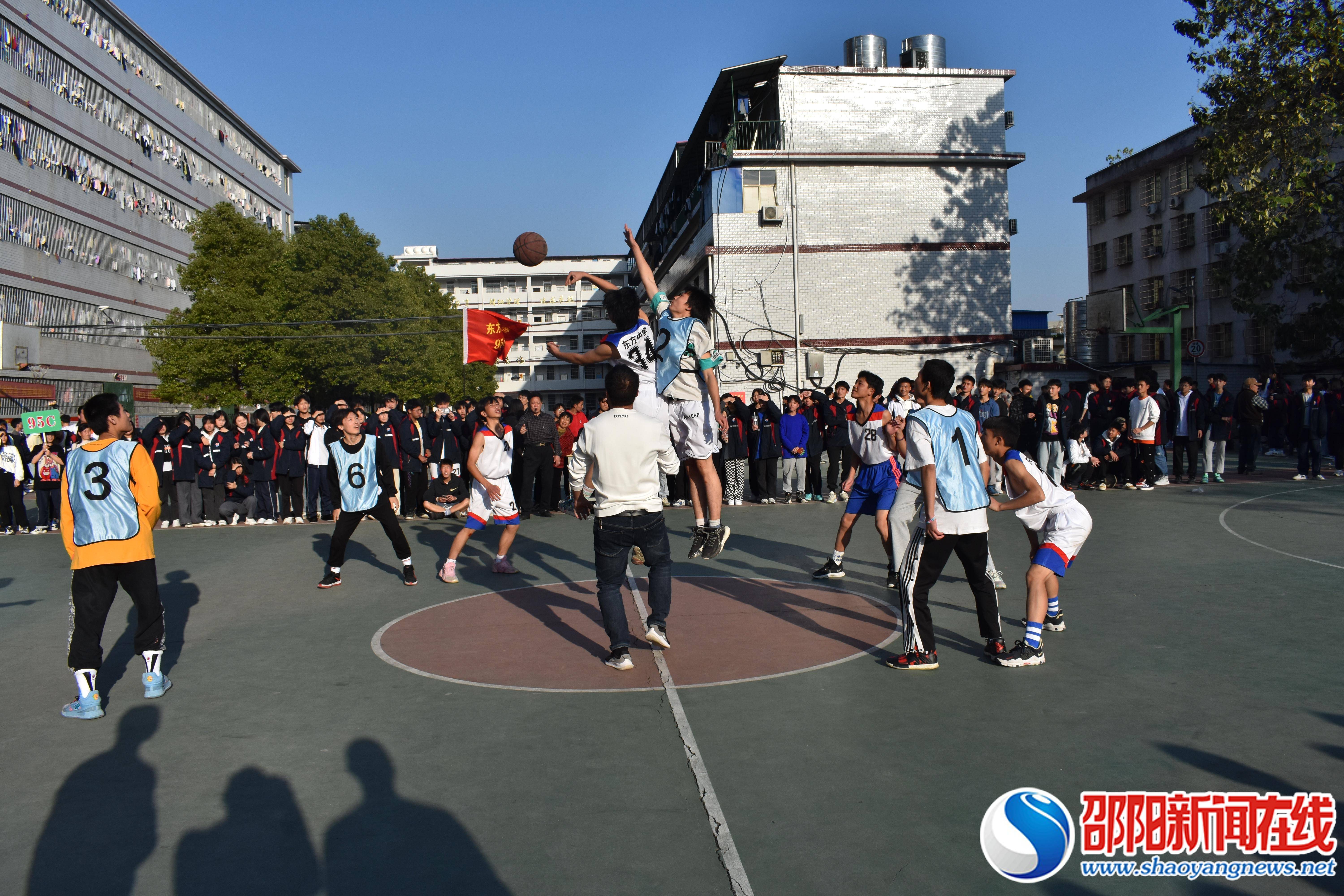 隆回县东方中学校运动会圆满闭幕_阳吉华_陈维凡