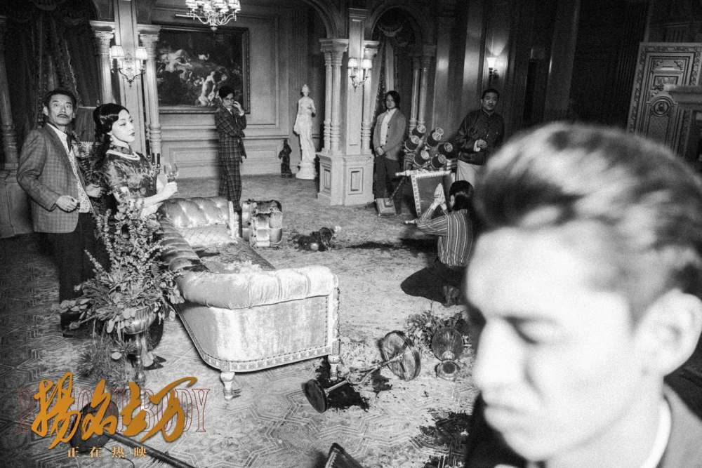 《扬名立万》:真正的真相,远比李家辉最后看到夜莺那一眼更残酷