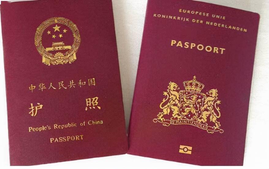 学生证……之前的过期护照入籍证明书中国出生证明原件或核证副本其他