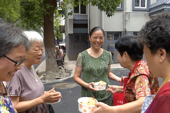 共同富裕海宁眼月饼奶奶沈月娥的甜蜜事业