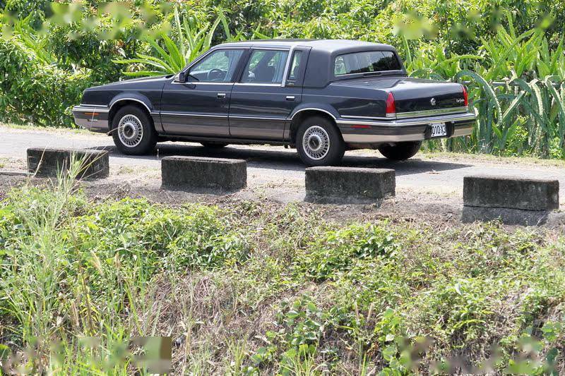 自带大沙发的90年代全尺寸豪华轿车1993款克莱斯勒第五大道