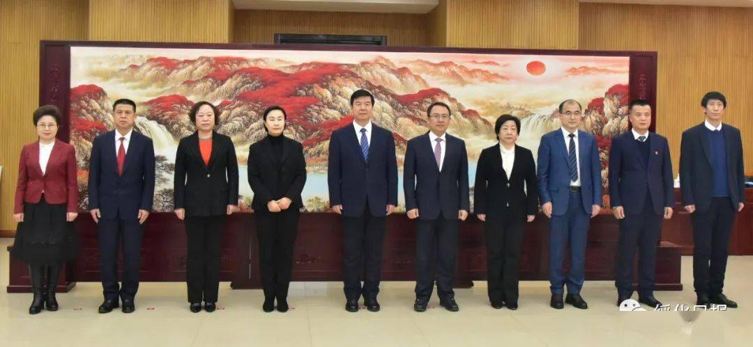 张晓舜,李淑慧,白云霞,刘丽华,张润华,陈岩当选副主席杨川庆当选市