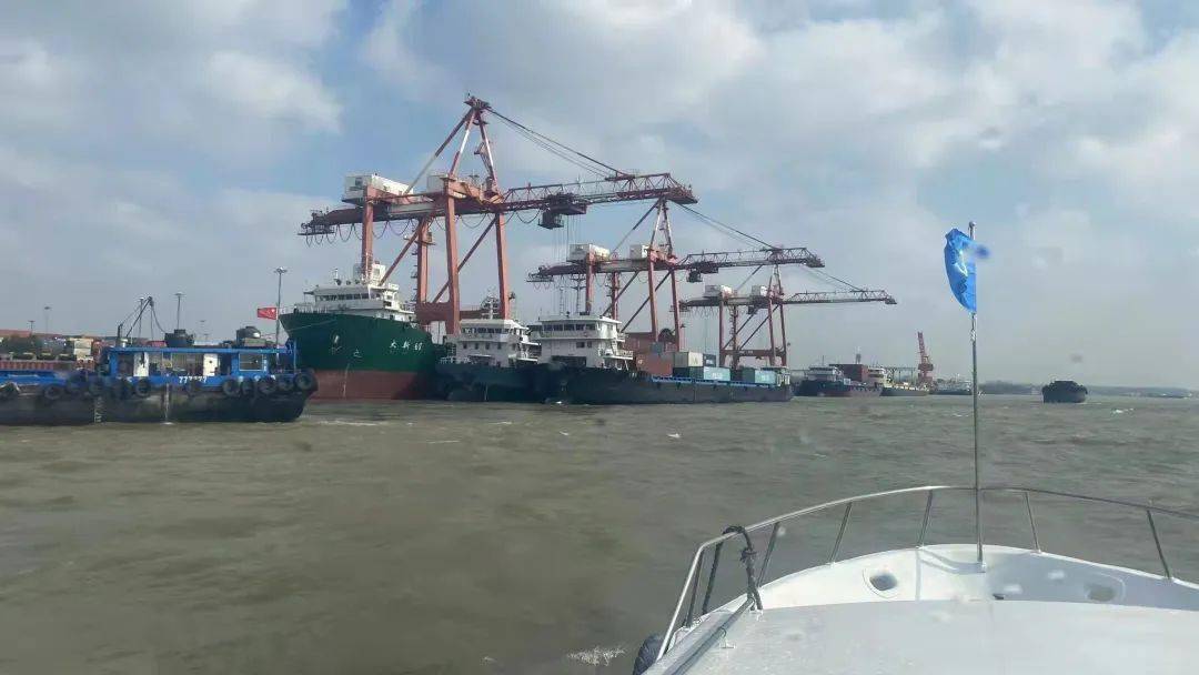 扬州港口海事处全力保障2021年港口集装箱吞吐量稳步增长