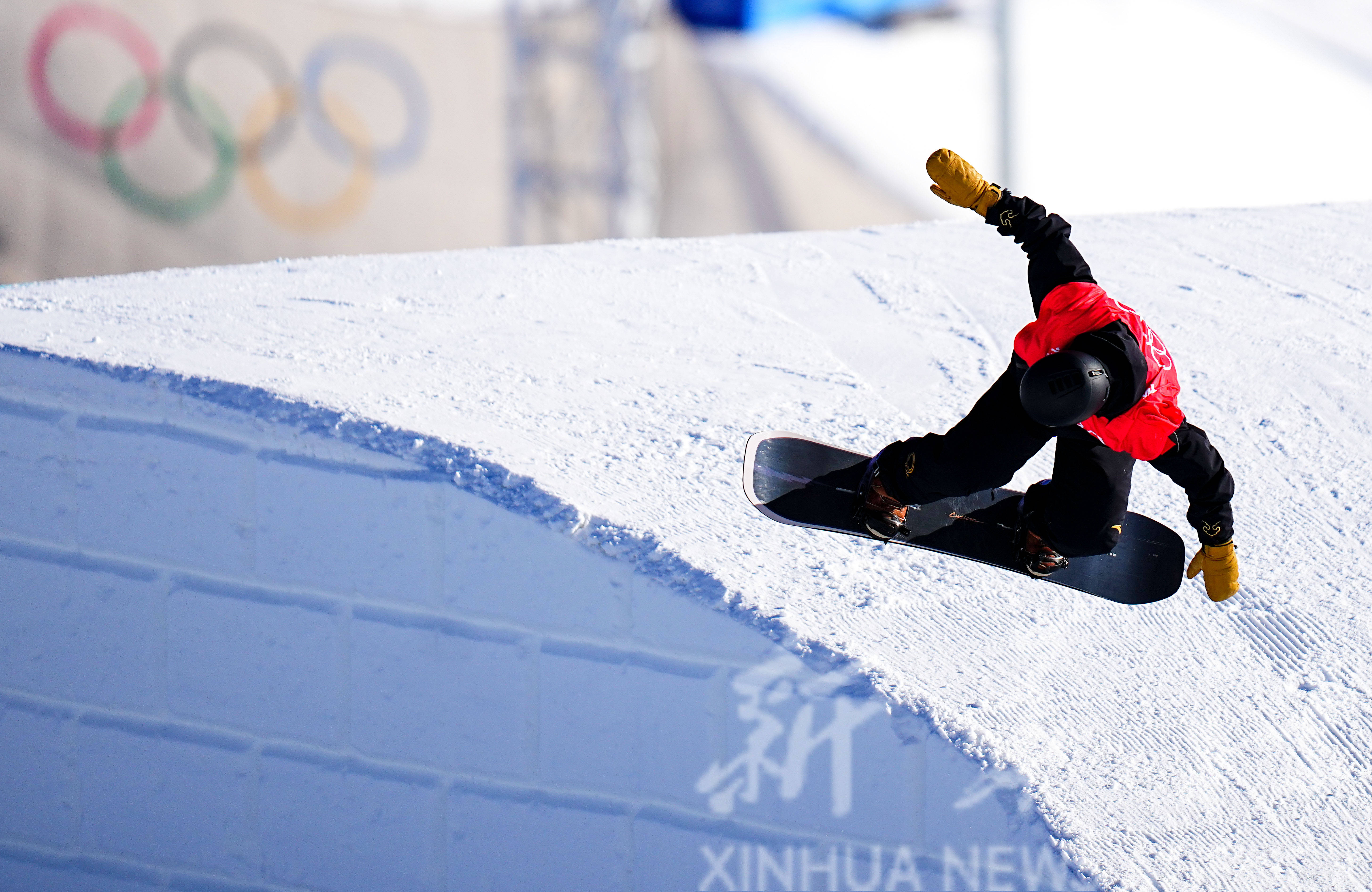 单板滑雪坡面障碍技巧赛前训练