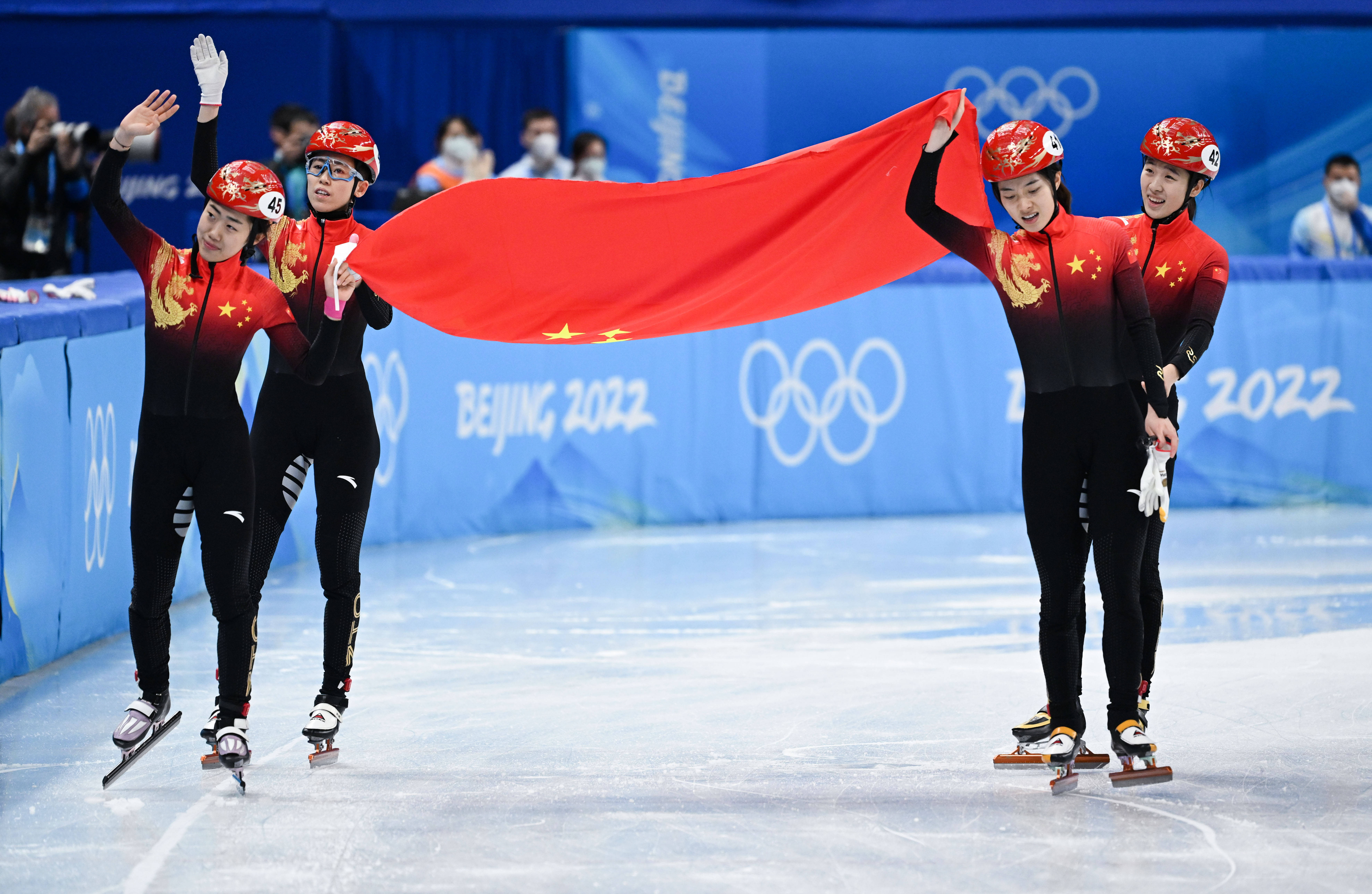 短道速滑—女子3000米接力决赛:中国队获得季军_短道速滑中国队再冲