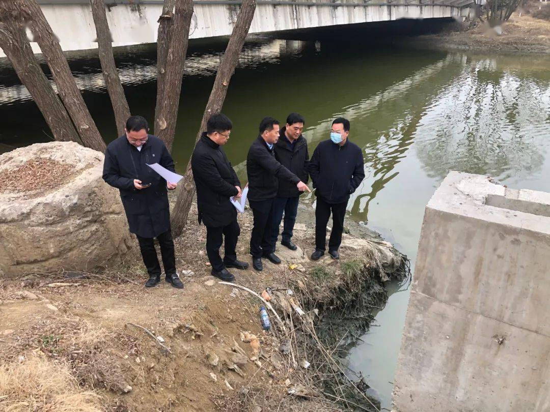 去年秋季以来,东海县一直无降雨,加上枯水期河水流动不畅,石安河水质