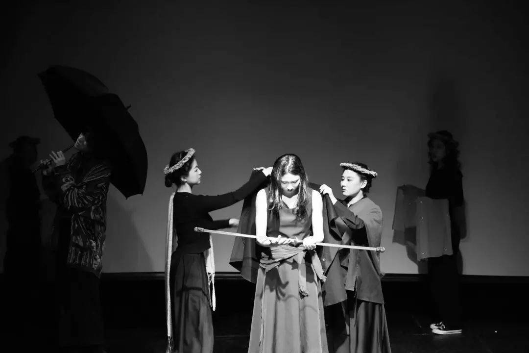 打破传统束缚告别女性刻板印象泰戈尔诗剧齐德拉首演回顾