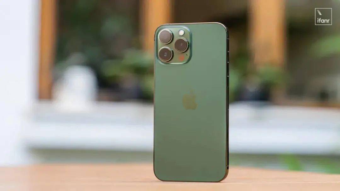 绿色iphone13系列开箱苍岭绿到底有多绿