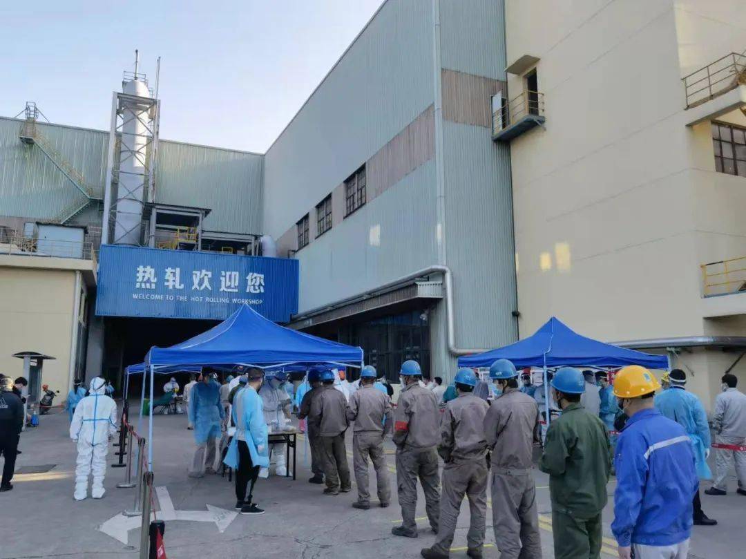 连夜布场高效有序直击霞浦街道大规模核酸检测现场