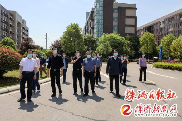 陈祖康 刘思萍)5月4日,株洲市委常委,市纪委书记,市监委主任邓为民