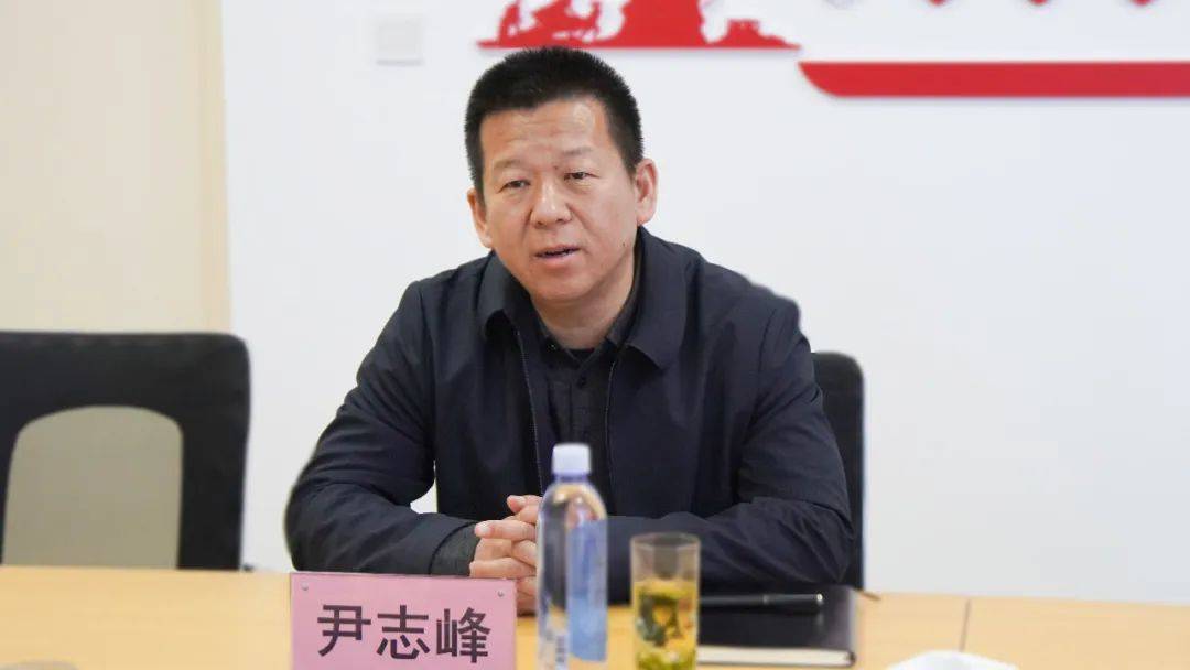 集团党委宣传部副部长,外宣办主任尹志峰在听取工作汇报后,希望图强