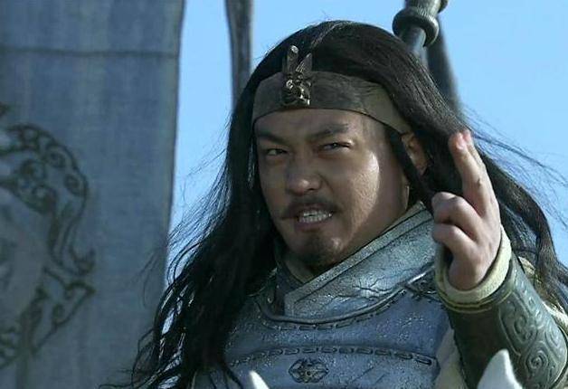 汉中之战的时候,黄忠于定军山一举将曹魏的名将夏侯渊斩杀,从此在蜀军