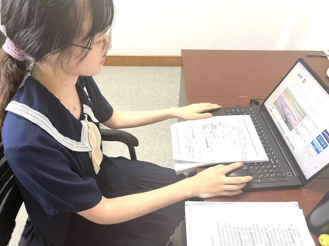 海宁四院"脑健康"体检志愿者 高祎恬盐官镇政府实习生 姚思越袁花镇