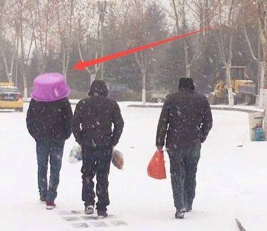 原创
幽默笑话:你那男朋友是个没出息的家伙,这话你告诉他了吗?