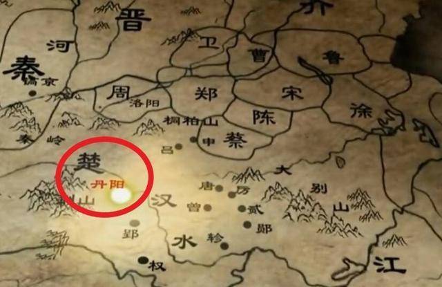 三大家族起源于王室屈原曾在《离骚》中提及到,楚国最早的一位国君乃