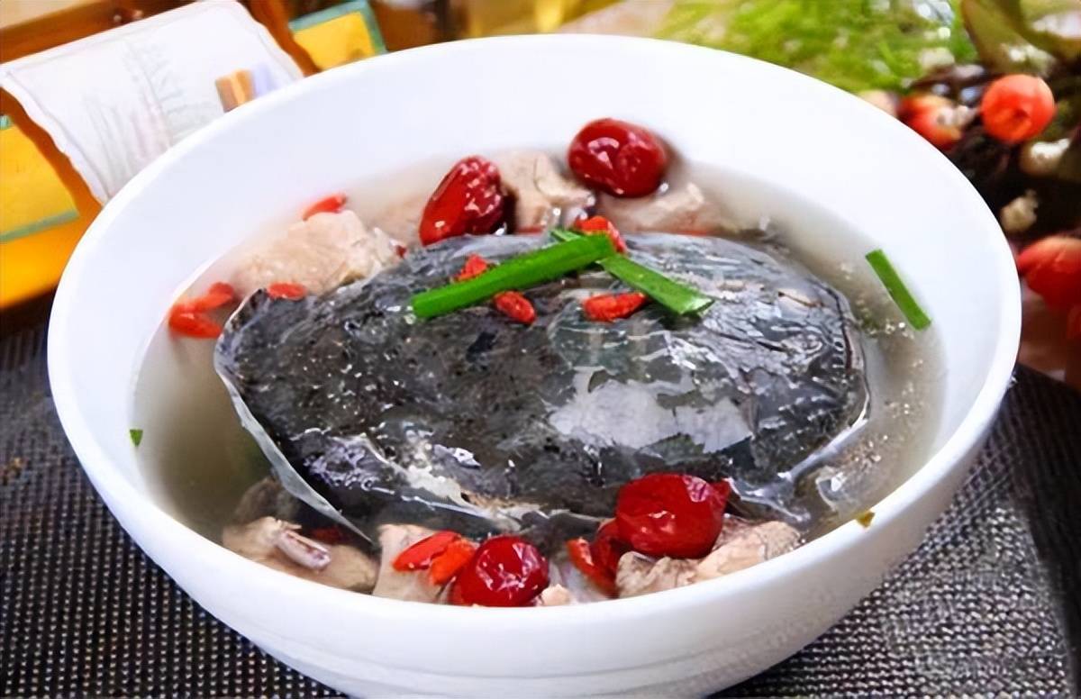 吃甲鱼有哪些营养和好处？经常吃甲鱼对我们的身体好吗？