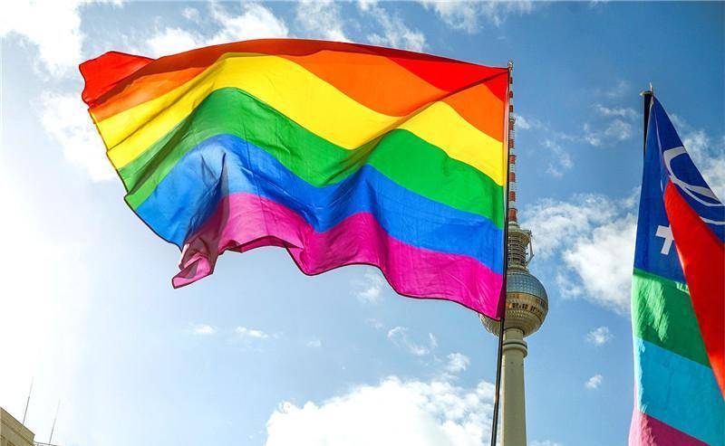 ϣ����Ӱ���ŵ�������¶��ɫ�鳡�棬�Ļ��������������� ...