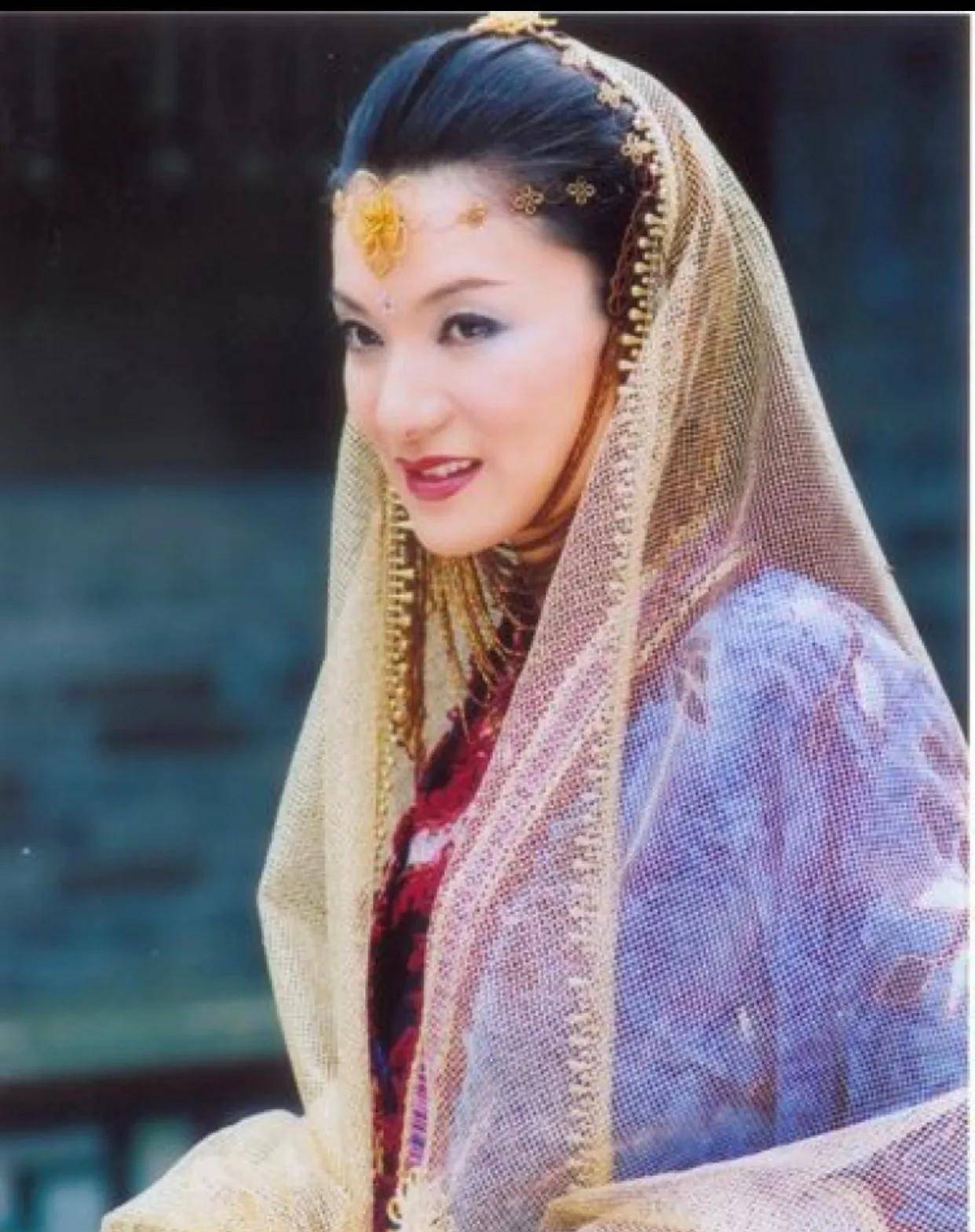 《倚天屠龙记》中,金庸不仅写出了波斯美人金花婆婆"黛绮丝,也写出了