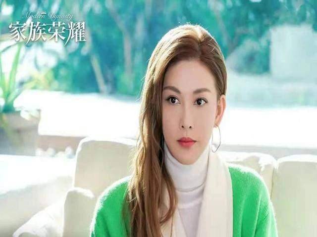 2022年开年大剧《家族荣耀》正在热播,汇聚了张智霖,杨茜尧(杨怡,李