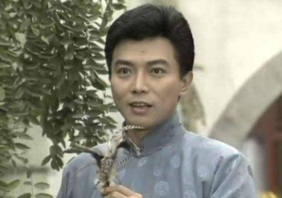 一位消失多年的明星,人家不是没人要,而是在闷声赚大钱_张佩华_藏獒