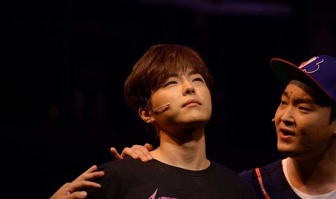 原创
广东佛山一奇葩男子,没钱没实力,还能在女人堆里混得风生水起