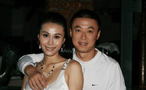 张宁益经常与他吵架,还时不时在家跟他"演戏,总因一些小事闹情绪,哭.