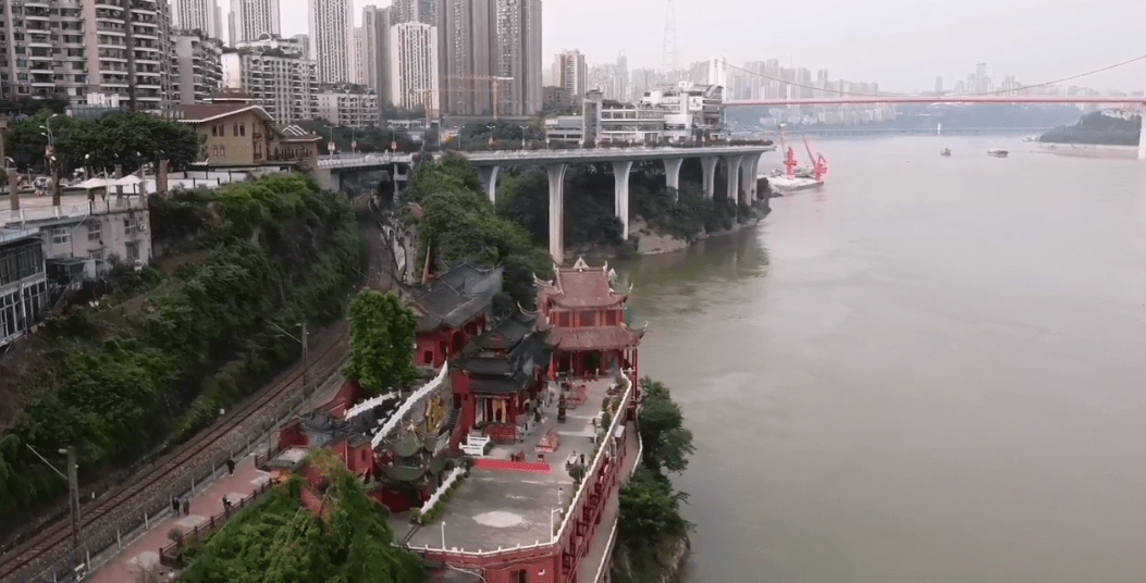 九龙坡区百年古庙宇，临江而建历史悠久，身处闹市却无人知晓