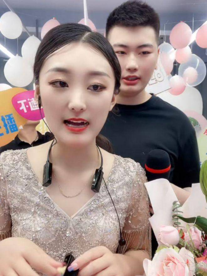 梦这次怀孕,之前就曾偷偷扇过小薇的前妻陈雅男一巴掌"小薇不懂男女