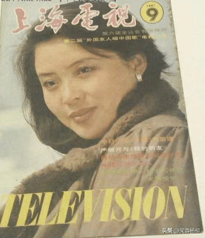 周月长得漂亮,当初和乐韵,邓婕一起演王熙凤,大家都以为王熙凤会生在