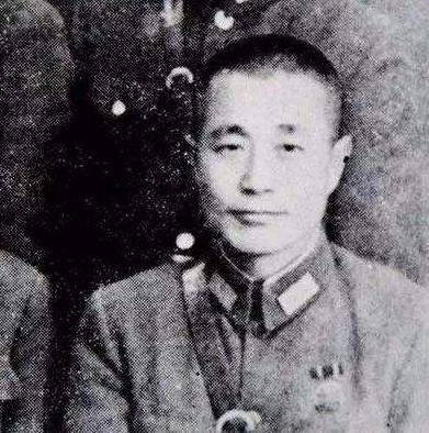 这一仗情形很紧张,就他一人不怕,一战成名将,30岁就成军参谋长_郭汝瑰