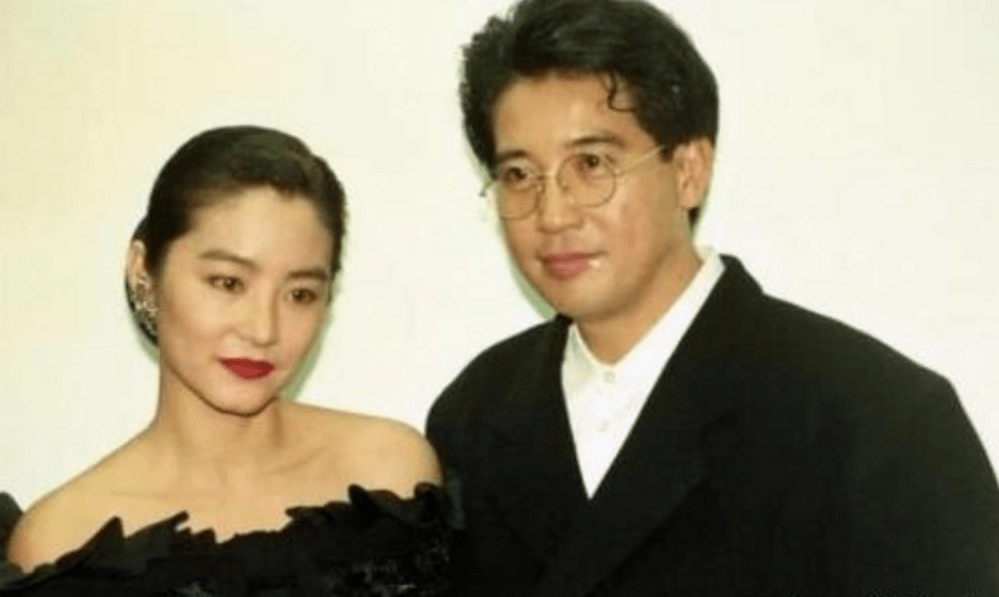 大火持续7个小时,现场画面曝光_邢李源_别墅_林青霞