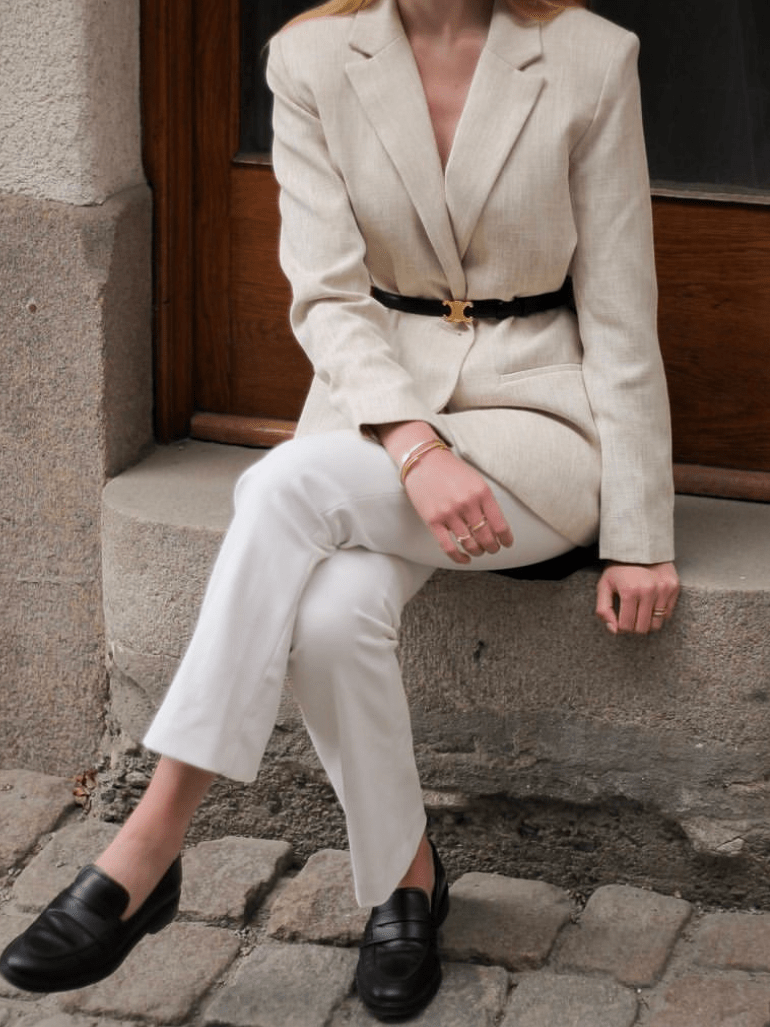 ���ļ򵥣�����߼���