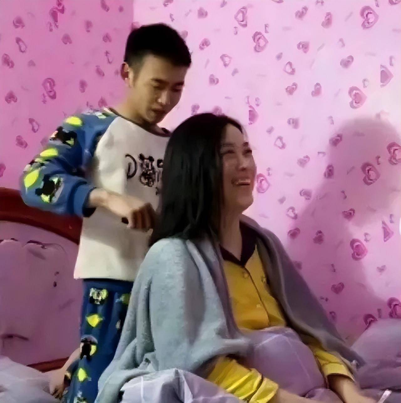 湖北34岁女子瘫痪离异后,嫁给闺蜜的儿子,网友:绝配 湖北34岁女子瘫痪离异后,嫁给闺蜜的儿子,网友:绝配