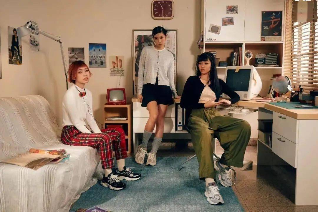 �챨| ������Я���й��̻������������ѩ������;ArchЯ��Lazy Eazy������...