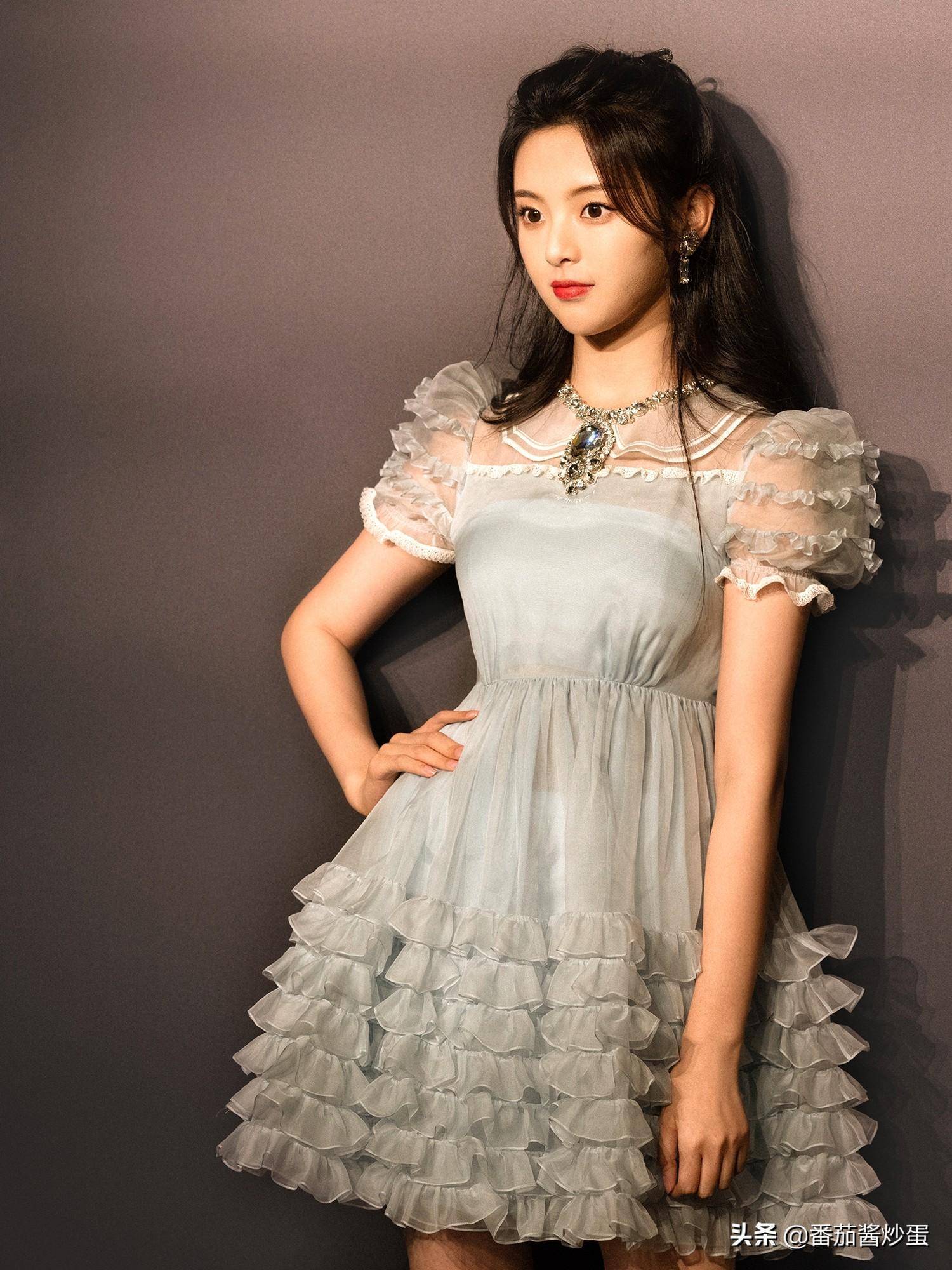 张紫宁新戏杀青,路透照服拆廉价,古拆外型不及前队友杨超越 张紫宁新戏杀青,路透照服拆廉价,古拆外型不及前队友杨超越