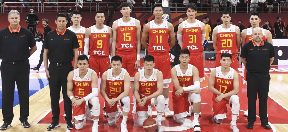 中国男篮奋起还击，极限加时，80比67战胜巴林男篮