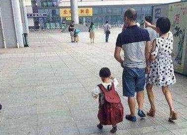 原创
幽默笑话:今天去医院碰到了实习的护士,结果我就悲剧了