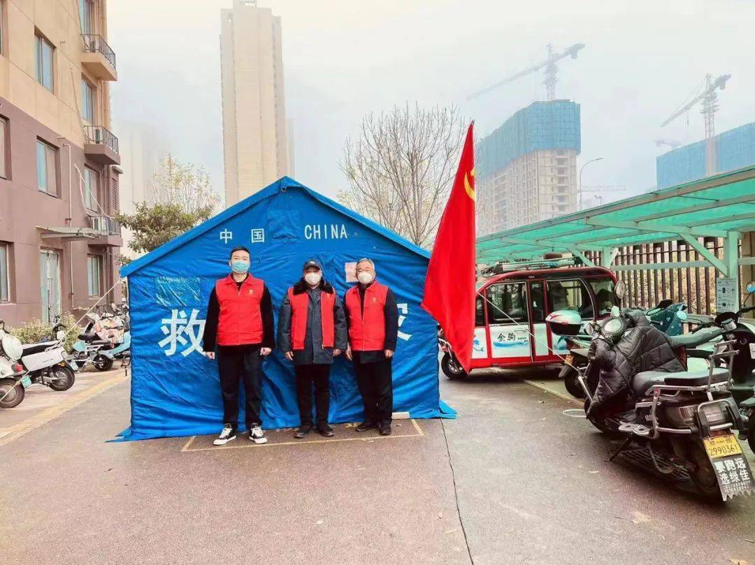 按照市委组织部统一安排部署,快速反应,迅速行动,领导干部主动请缨