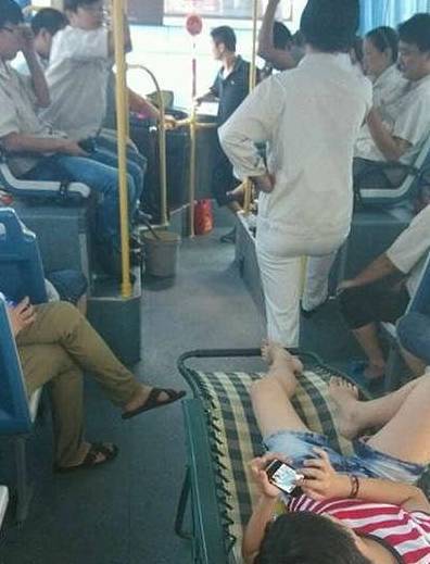 原创
搞笑图片幽默段子笑话:你主人会不会开车?你说啥?再说一句试试