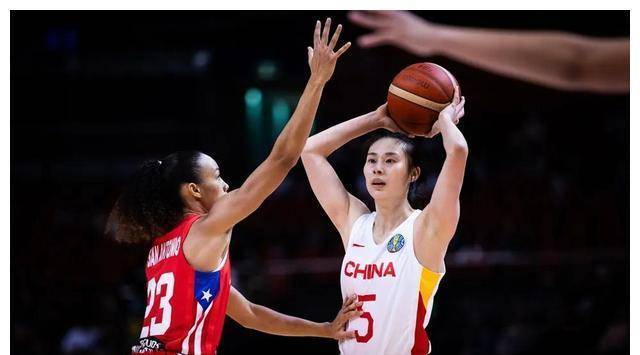 中国女篮攻强守更强，法国女篮堪称世界杯“浪投女王”