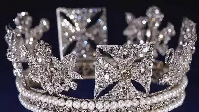 欧洲顶级的钻石皇冠，设想和工艺都很精湛，豪华水平超越你的想象
