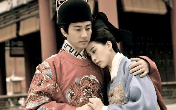 ��Ů�����ж���һͬ����4���磬ǰ�����ܹ��˽⣬���һ�� ...