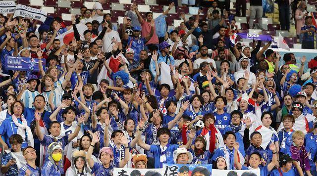 白岩松的世界杯报价在日本两次应验！日本球迷们，哭着要高兴