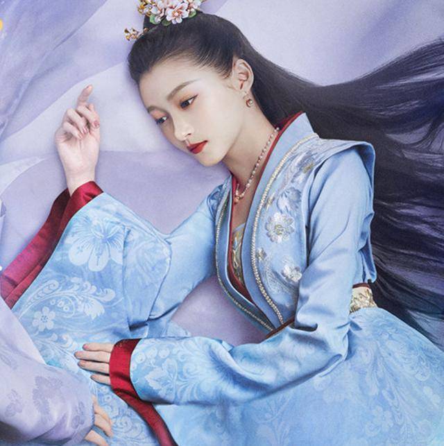 关晓彤的华为手机
:关晓彤《这般女子》，关晓彤演技出现bug，瞪眼的样子像极了AB
