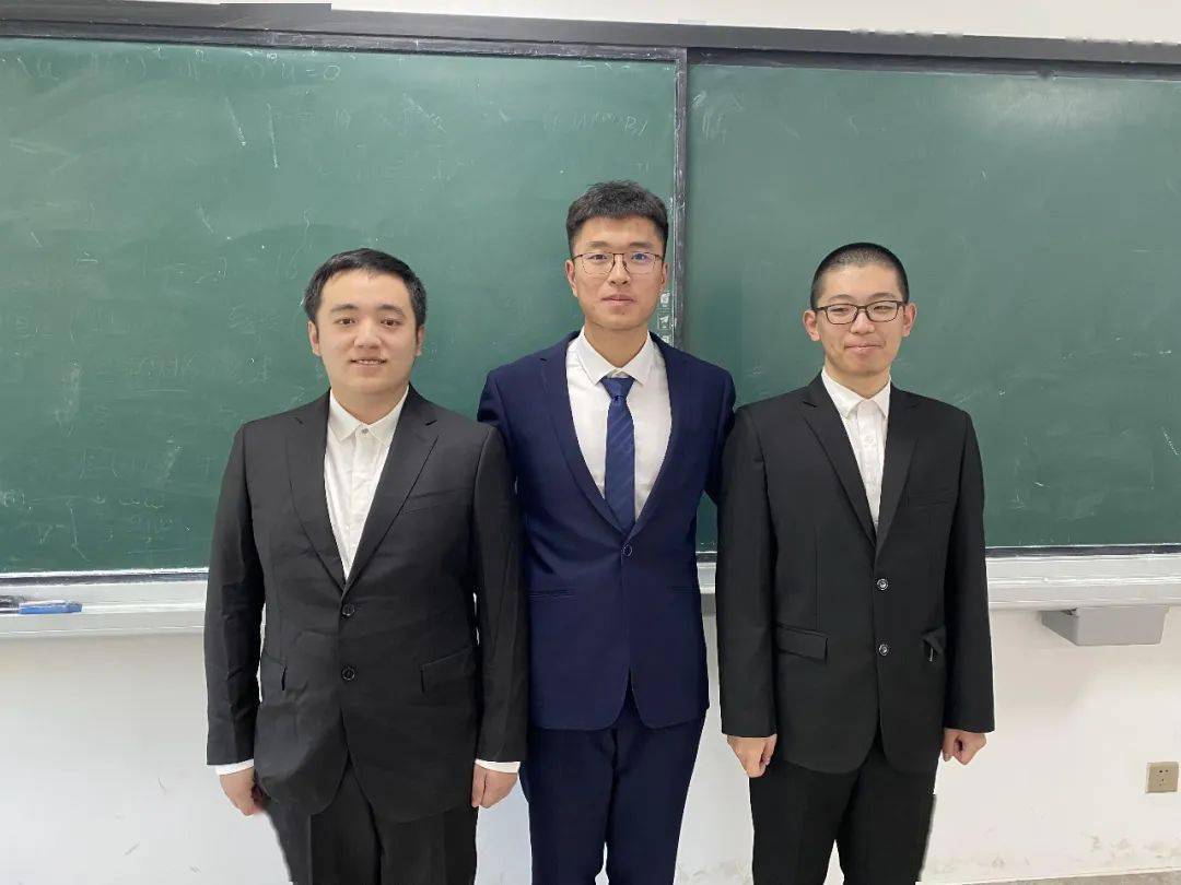 康思麒:萃英学院2019级数学萃英班本科生,曾获得兰州大学优秀学生三等