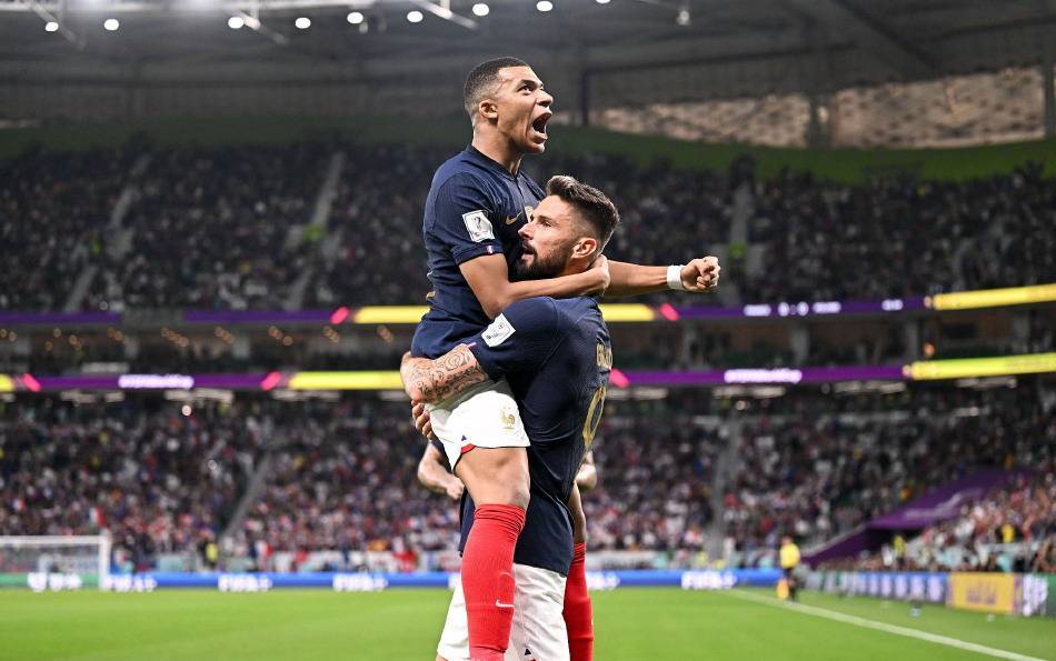 世界杯法国男足VS英格兰首发，姆巴佩PK凯恩，央视3大平台曲播