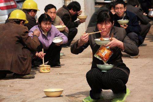 上班打工都不容易 好好珍惜生活来之不易