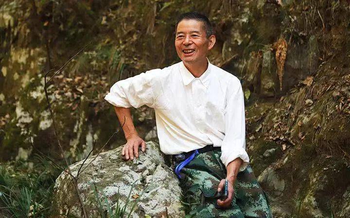 �¹�ƽ����������ִ���ͷ