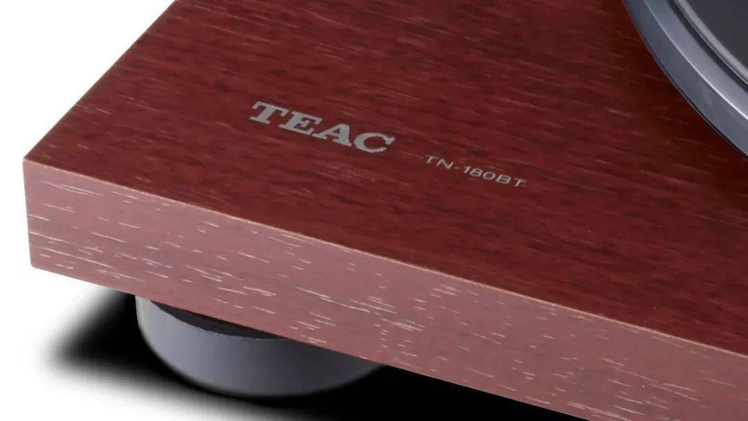 حڽ TEAC TN-180BT